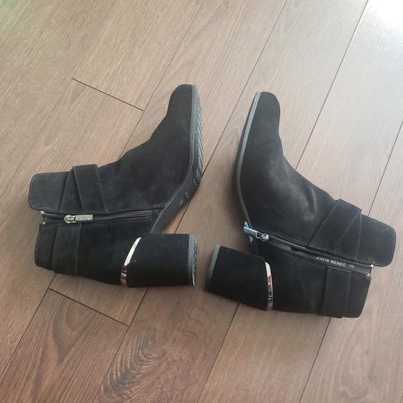 Valdini Renee Suede Bootie - Picture 7 of 12